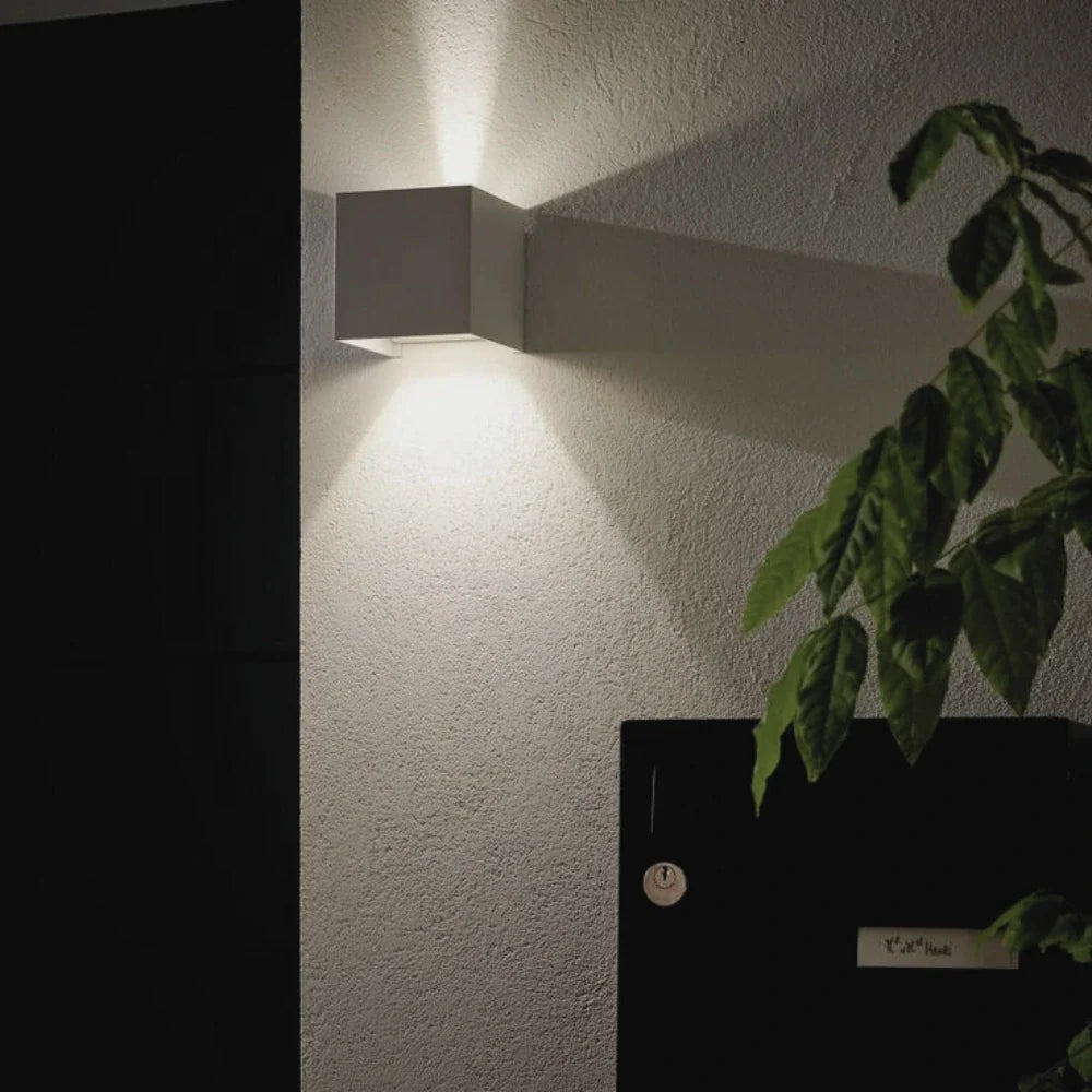 LUMARO Regulowana Lampa Ścienna
