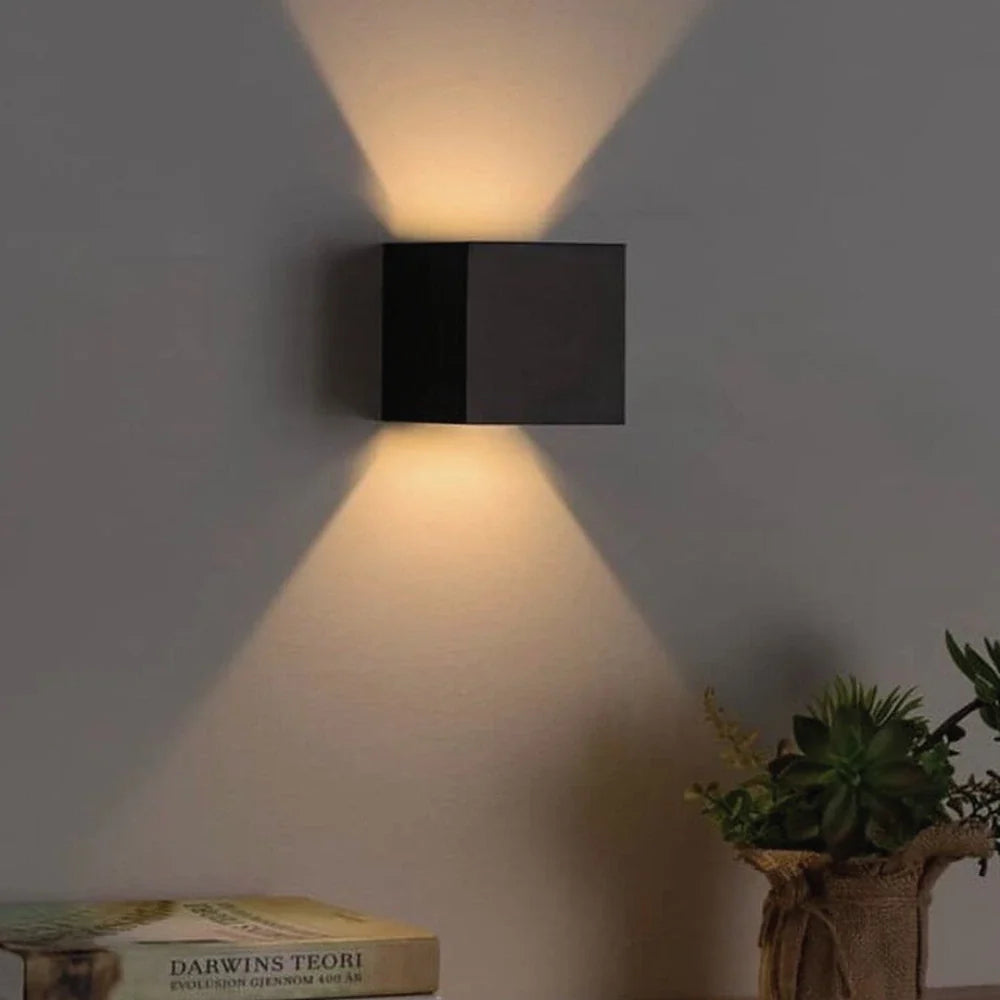 LUMARO Regulowana Lampa Ścienna