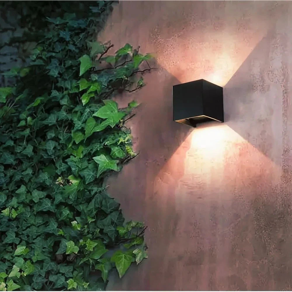 LUMARO Regulowana Lampa Ścienna