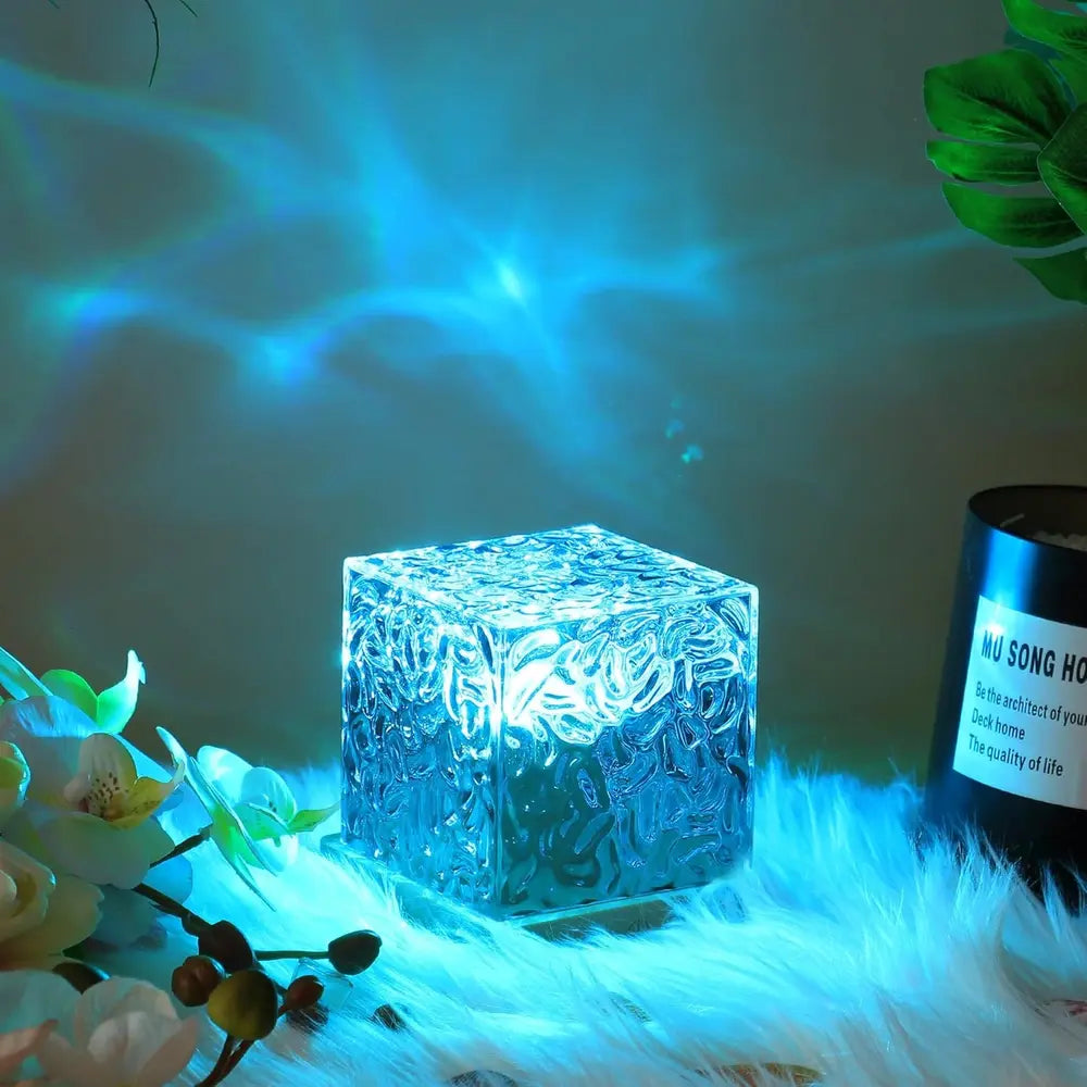 LUMARO Aurora Cube