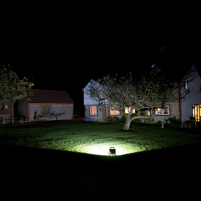 LUMARO Lumina Beam