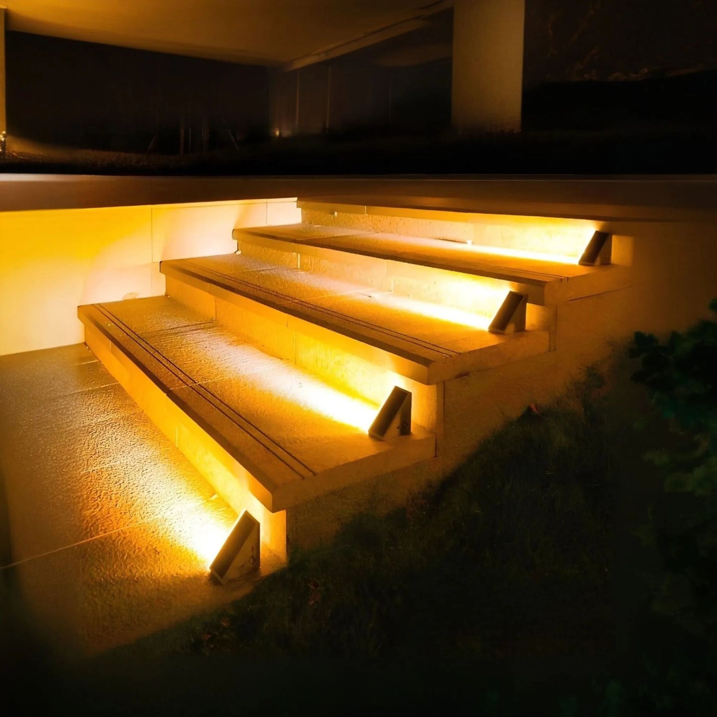 LUMARO StepGlow